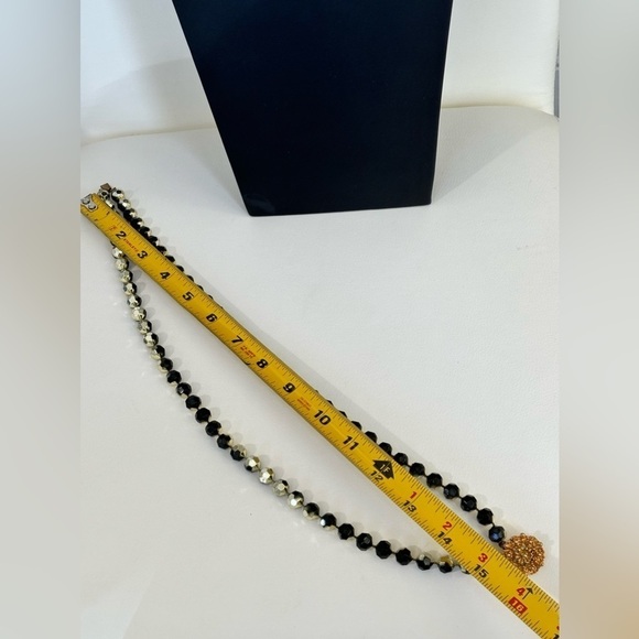 Vintage double layer black acrylic beaded necklace with beautiful clasp - Picture 5 of 5